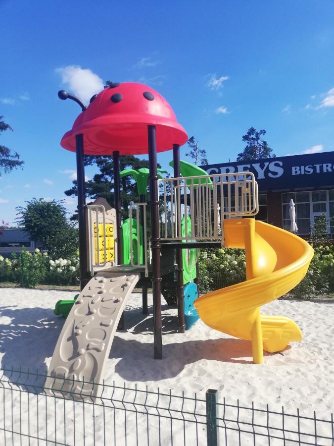 Hotel Greys Polonia Zasutowo Экстерьер фото