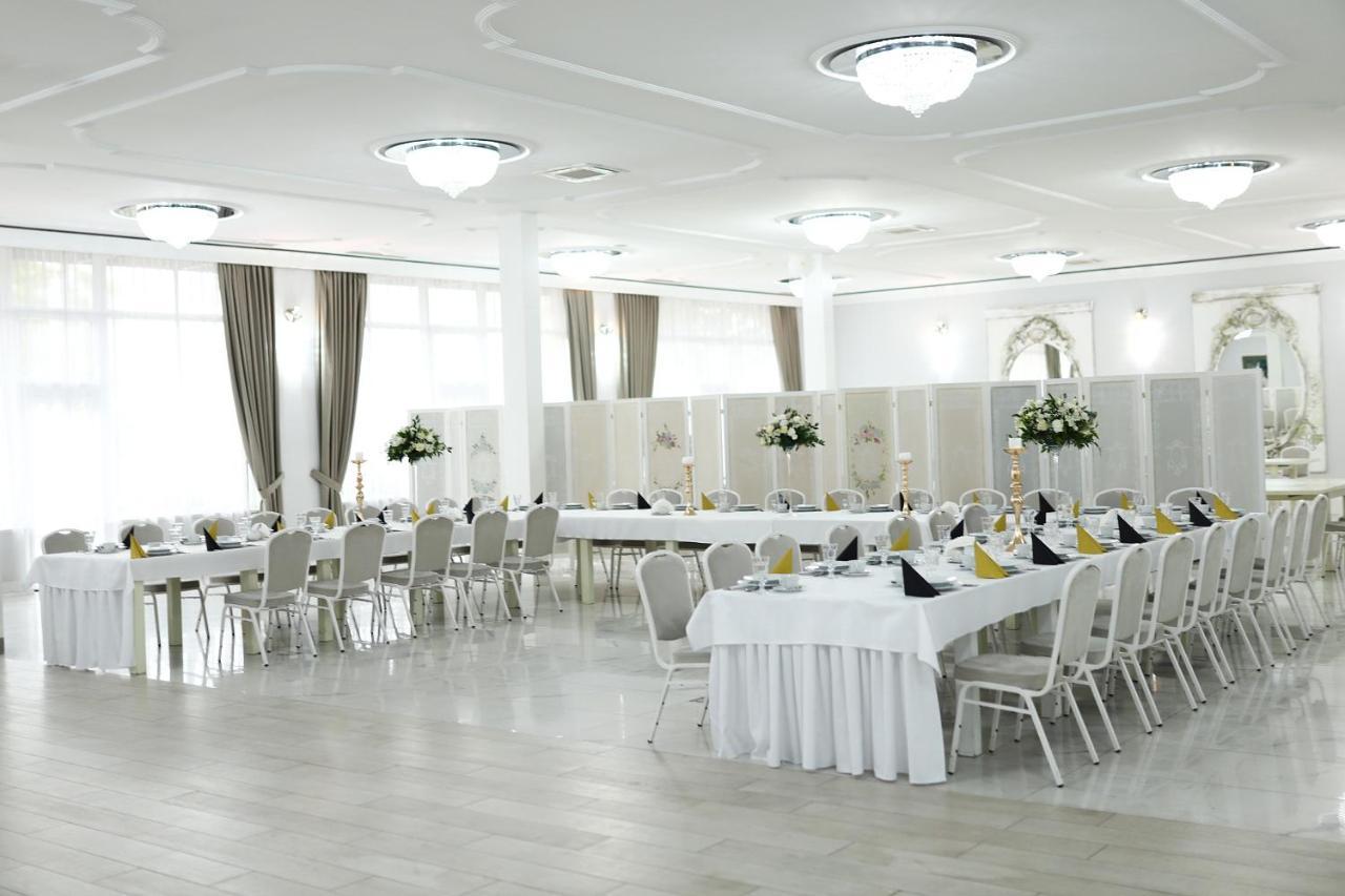 Hotel Greys Polonia Zasutowo Экстерьер фото
