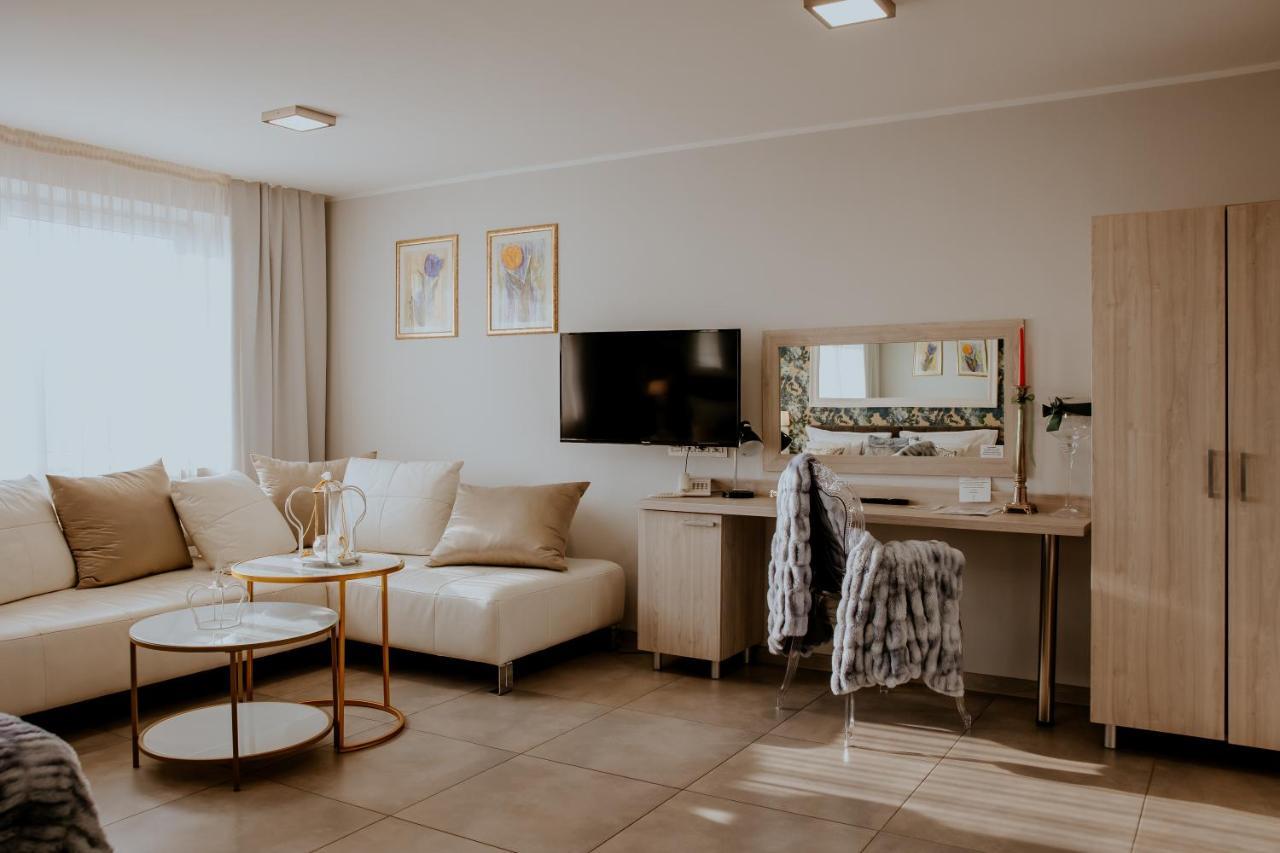 Hotel Greys Polonia Zasutowo Экстерьер фото