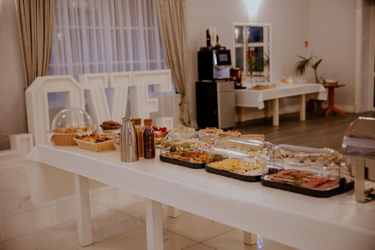 Hotel Greys Polonia Zasutowo Экстерьер фото