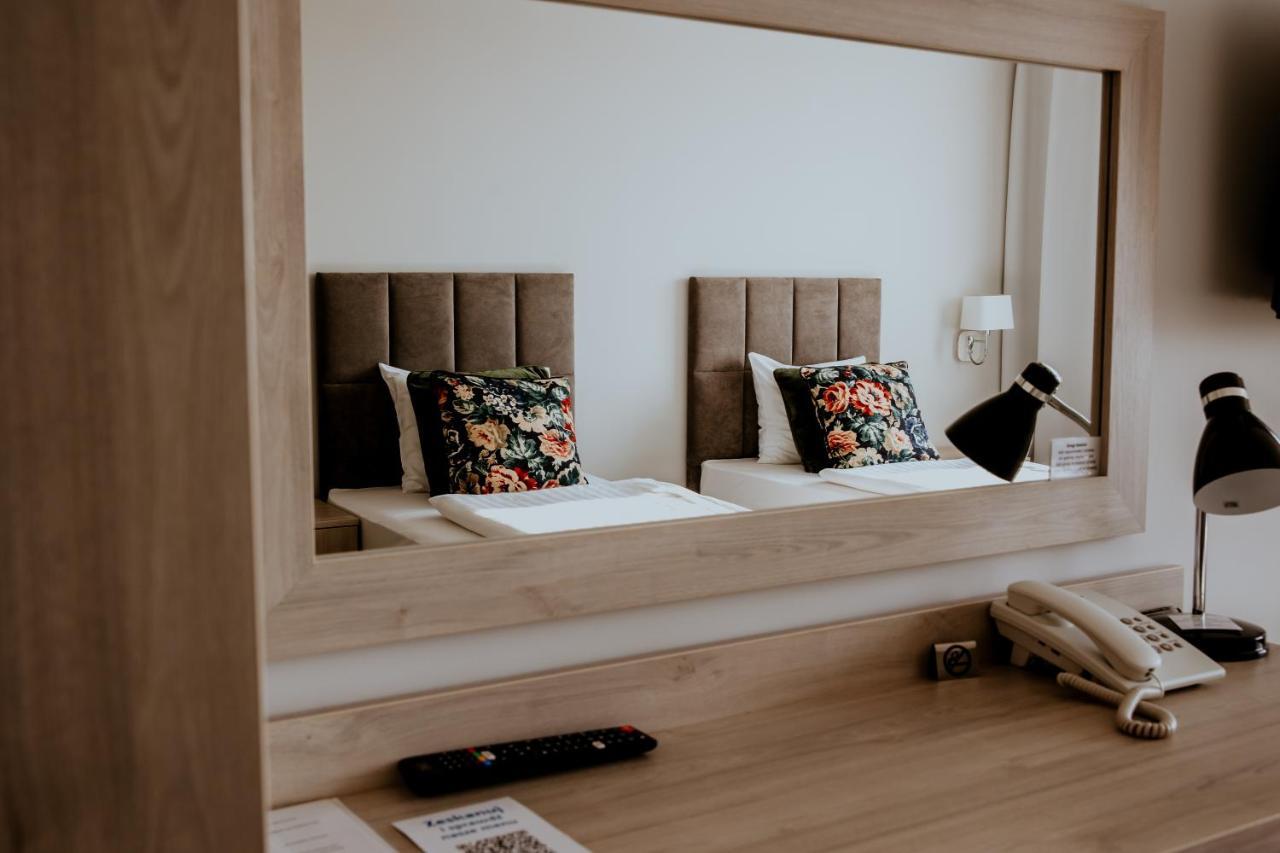 Hotel Greys Polonia Zasutowo Экстерьер фото
