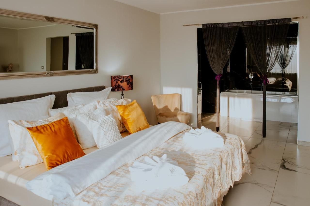 Hotel Greys Polonia Zasutowo Экстерьер фото