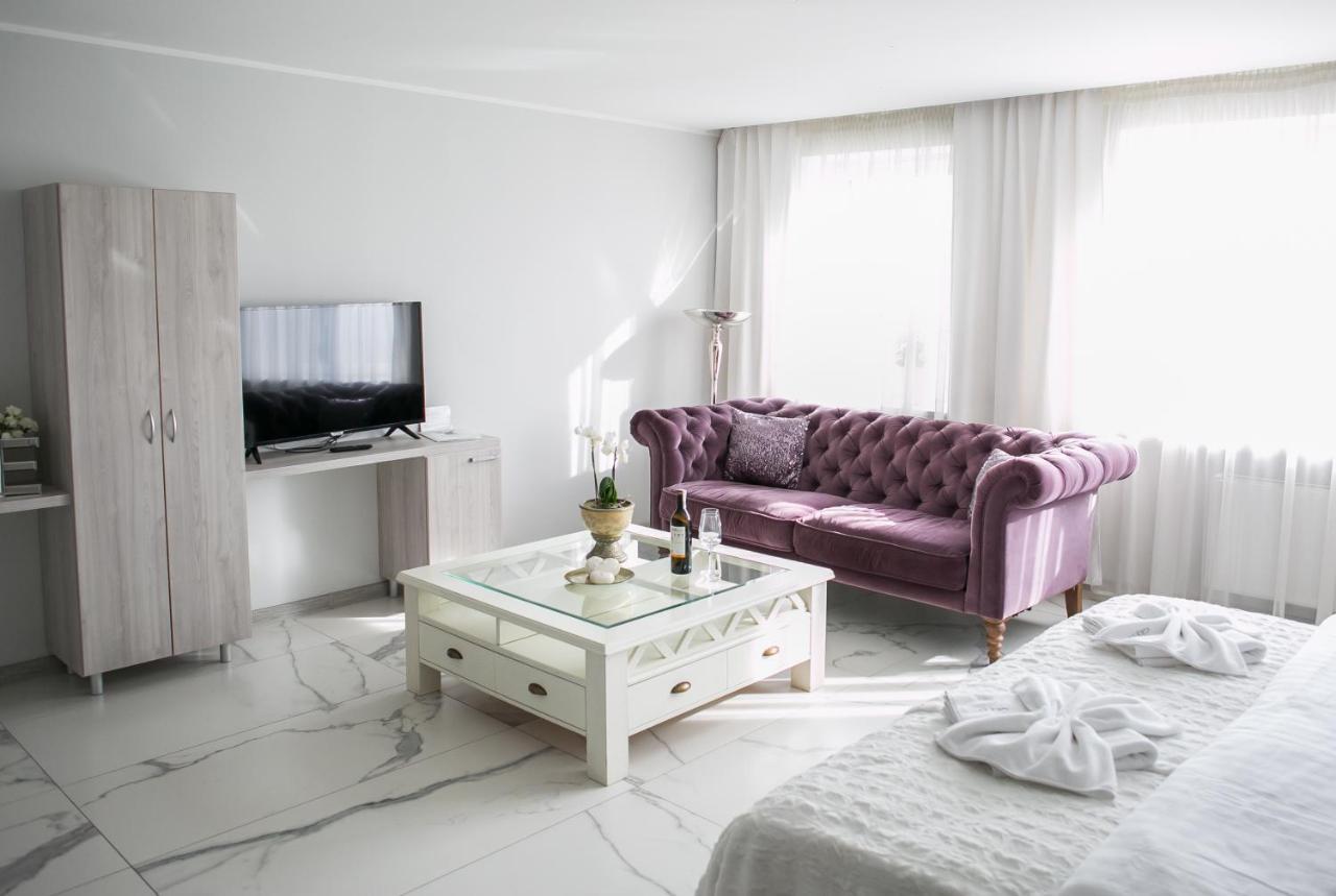 Hotel Greys Polonia Zasutowo Экстерьер фото